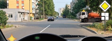 Как вам следует поступить при повороте налево уступить дорогу легковому автомобилю