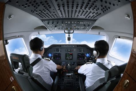 Слушать переговоры диспетчеров с пилотами онлайн
