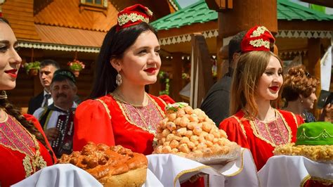 Традиционный народный праздник в испании