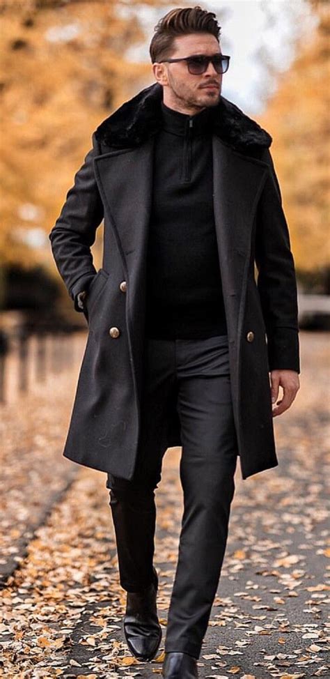 Черное пальто